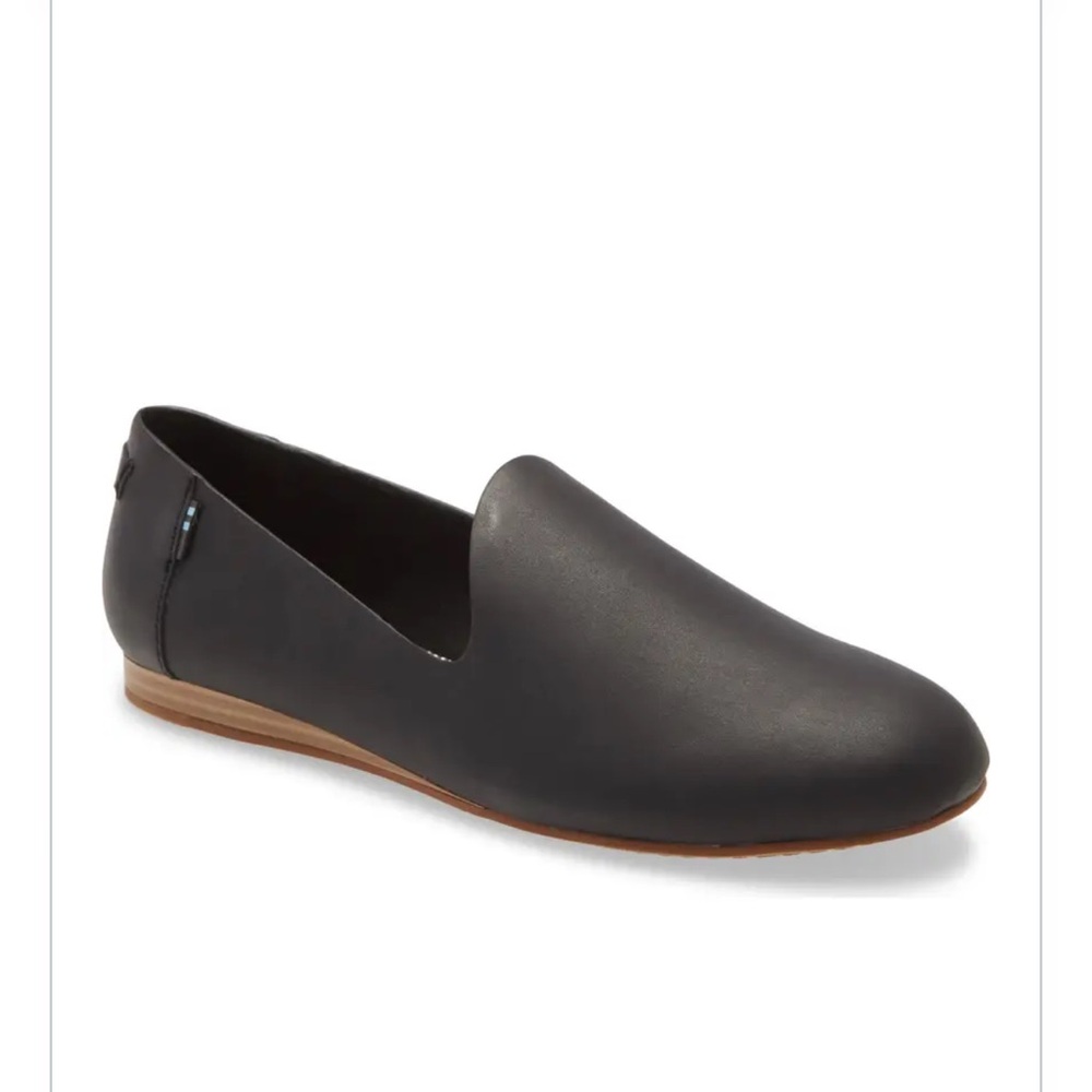 Toms Darcy Black Loafers - Picture 2 of 11